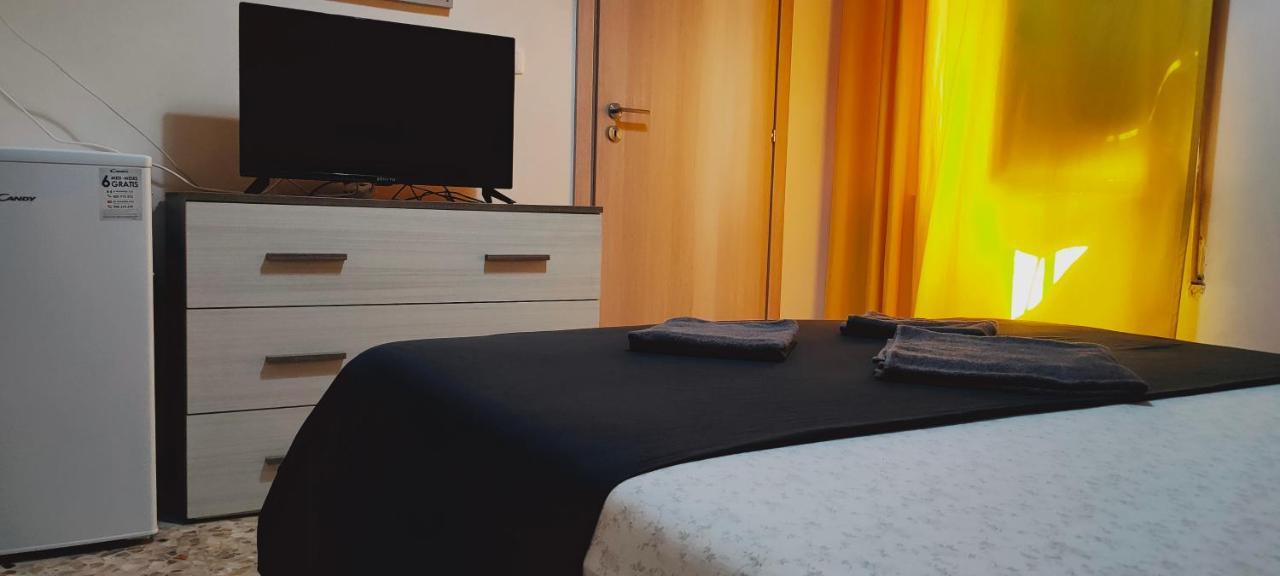 Casa Vacanza In Pieno Centro Storico Vicino Ostuni E La Riserva Di Torre Quaceto San Vito dei Normanni Buitenkant foto